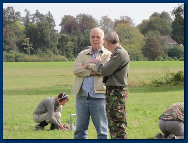 600x449 pixels (125K)